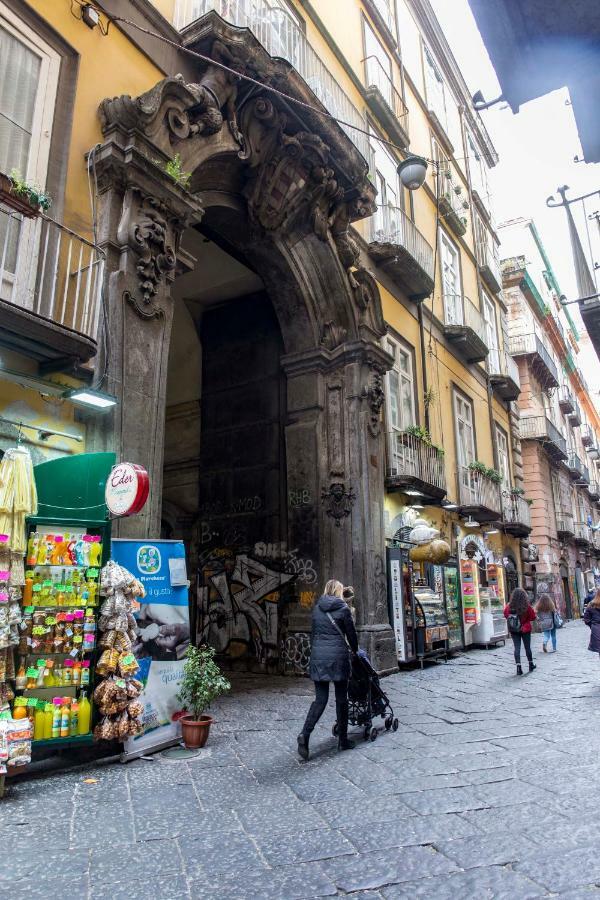 Palazzo Carafa Della Spina Apartamento Nápoles Exterior foto